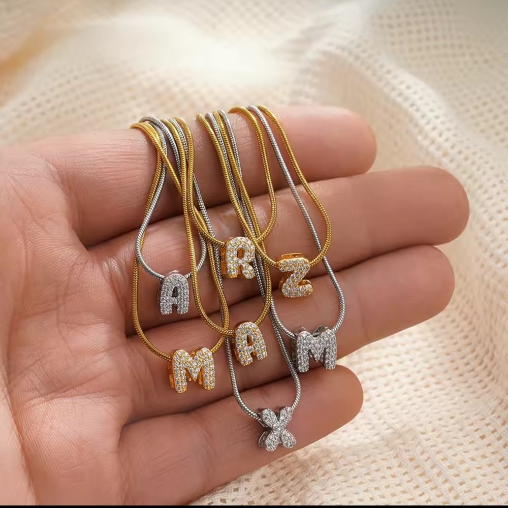 -K- Crystal Initial Letter Pendant Necklace Waterproof Gold letter——K - Picture 3 of 7